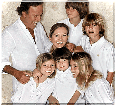 5 famous people with big families