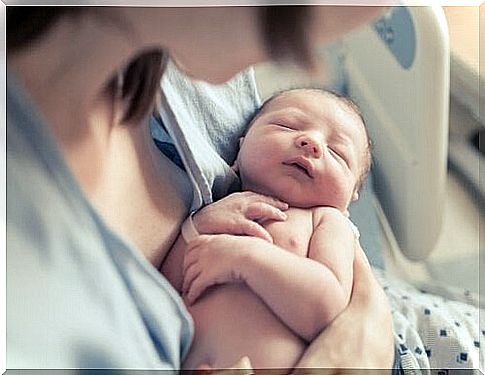 Visiting a newborn in the hospital - visiting a_newborn in the hospital-2