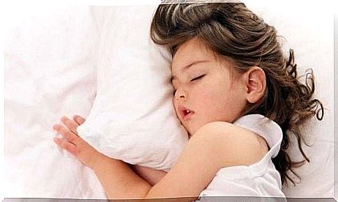 How much should a child sleep - sleeping girl