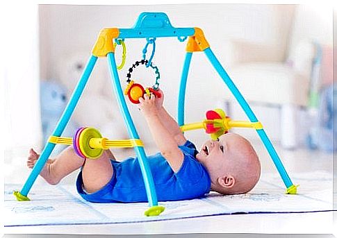 Baby experiences the benefits of activity blankets