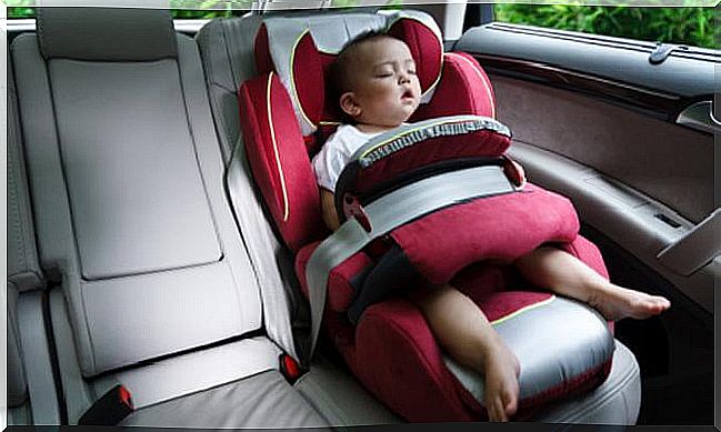 safety precautions when traveling with newborns