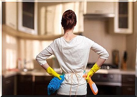 Women who work often take care of the household on their days off