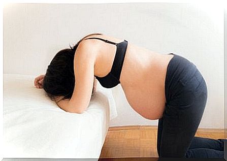 What are the best birthing positions?