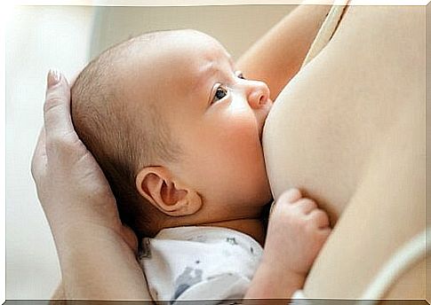 You Should Breastfeed Your Baby - All the Benefits of Breastfeeding